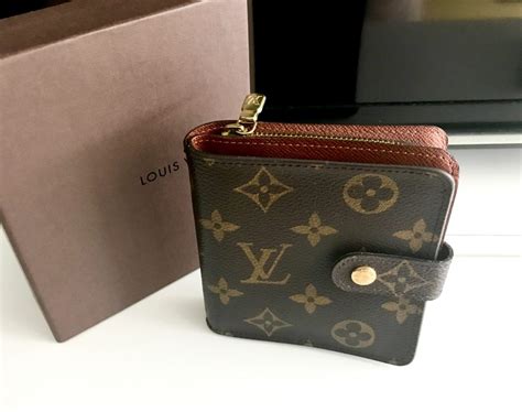 Louis Vuitton zip wallet small